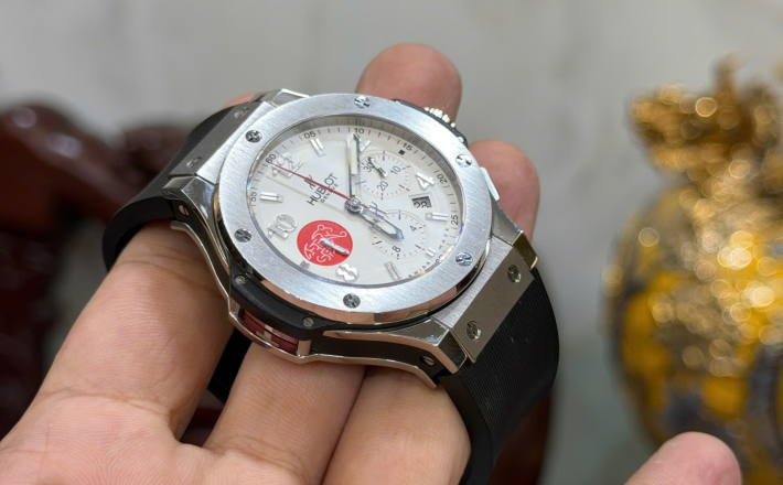 Hublot bản kỷ niệm World Cup 2006  Thủy Sỹ size 44 giá 108 triệu