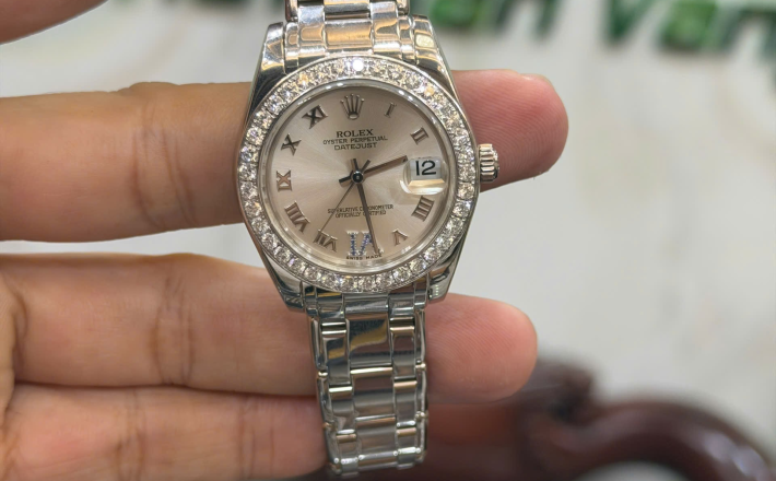 Rolex 81319 vàng khối size 34 giá 568 triệu 