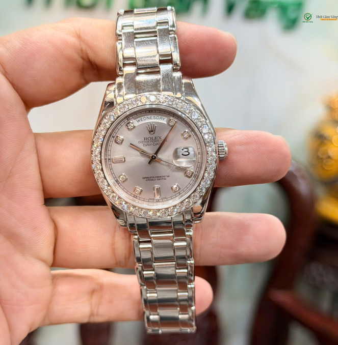 Rolex 18946 platin size 39 vành kim cương Zin hãng size 39 giá  1tỷ060 triệu