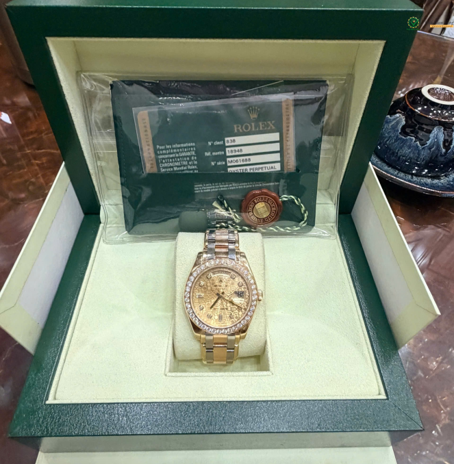 Rolex 18948 size 39 vàng khối 3 màu hộp sổ thẻ 2011 giá 960 triệu