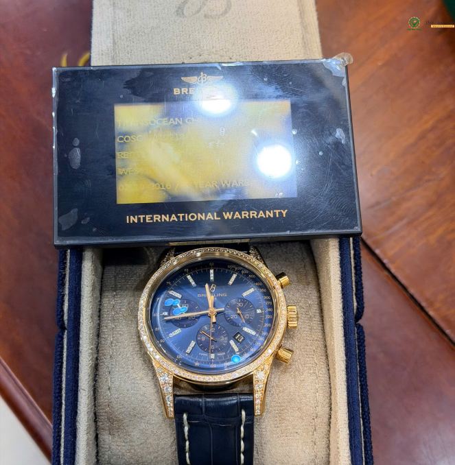 Breitling chonograph vàng khối size 43 kim cương Zin hãng  hiếm gặp hộp + thẻ giá 468 triệu